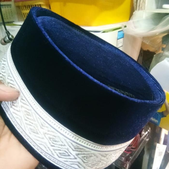 Peci Songkok Kopiyah Aceh Bludru Biru Dongker Motif Silver Ukuran 5. S/D. 12