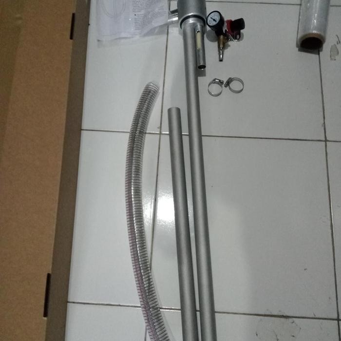 Pneumatic drum pump piston pump