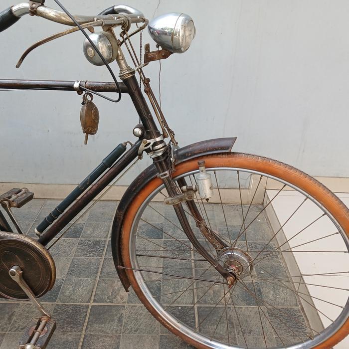 sepeda onthel Humber 1954 dengan sistem percepatan 3 speed