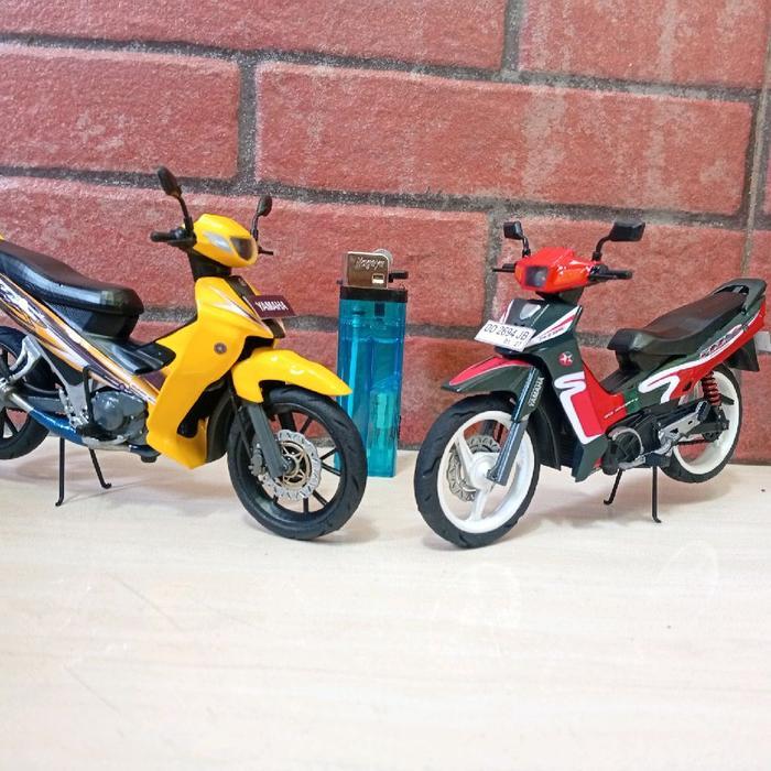 MINIATUR MOTOR YAMAHA FIZR, BEBAS CUSTOM