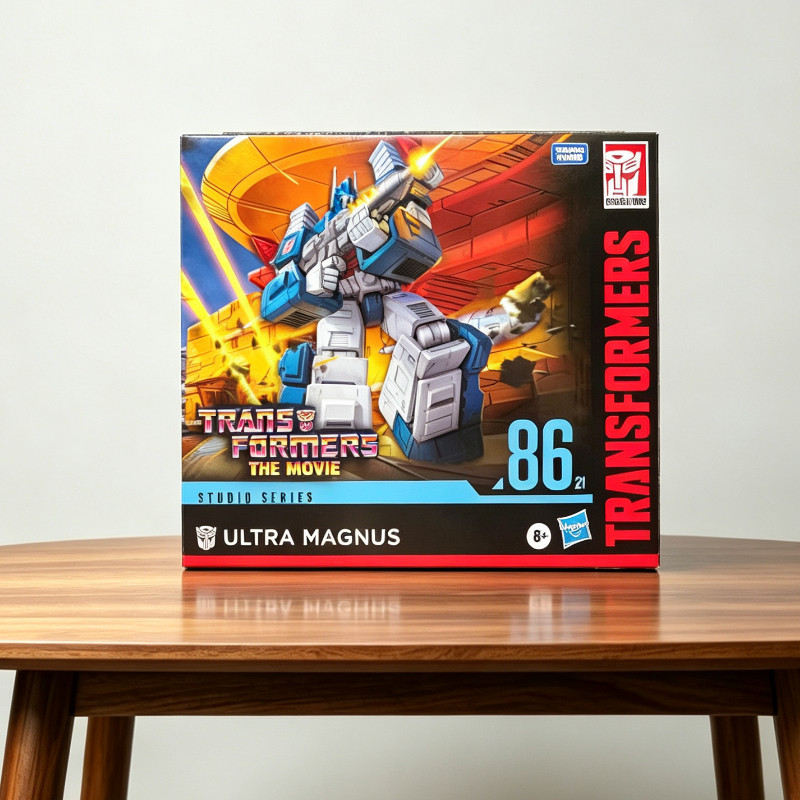 Brand New Transformers Commander SS8621 Ultra Magnus G1 Studio Movie Model Cartoon Action Figure