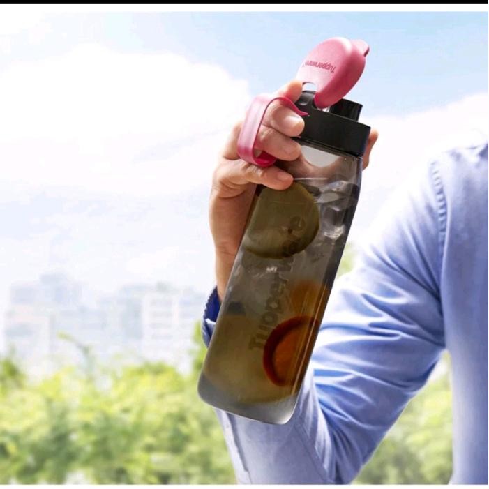 SALE  TUPPERWARE H2GO HITAM UK750ML ORIGINAL BOTTLES KITCHENWARE READY