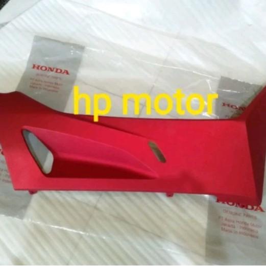 COVER PIJAKAN KAKI KANAN PCX160 MERAH DOFF COVER FLOOR KANAN PCX160 MERAH DOFF ORIGINAL