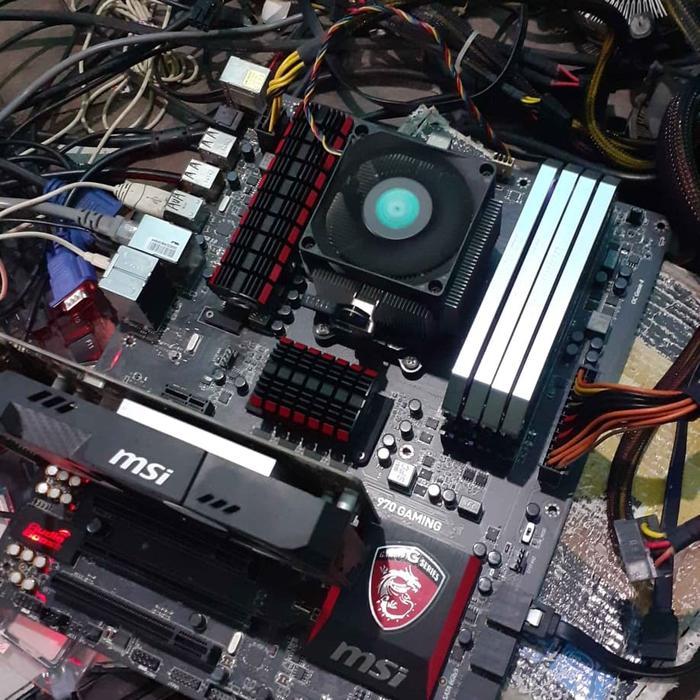 Dijual MSI 970 Gaming AM3+ AMD Mobo Support FX 8370 8350 Vishera