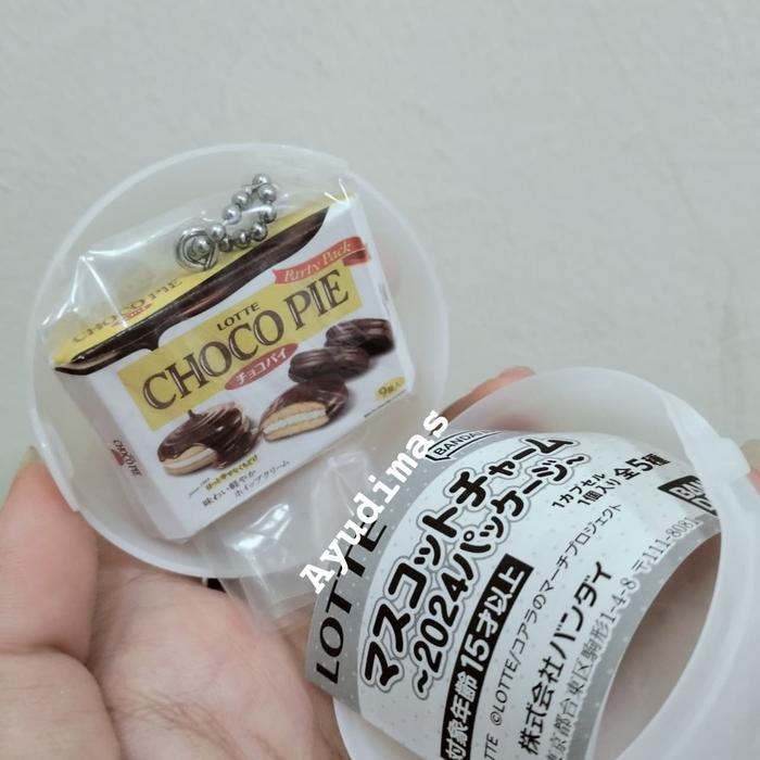 Lotte Choco Pie Japan Sna Gashapon - Capsule Gacha - Mainan kapsul