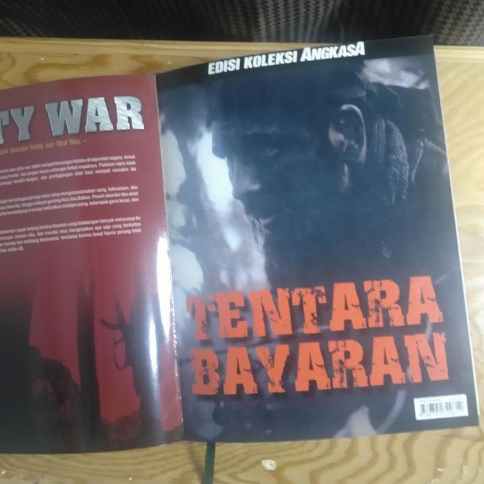 BUKU BUNDLE MAJALAH PERANG MILITER EDISI KOLEKSI ANGKASA + COMMANDO TENTARA BAYARAN KENDARAAN LAPIS