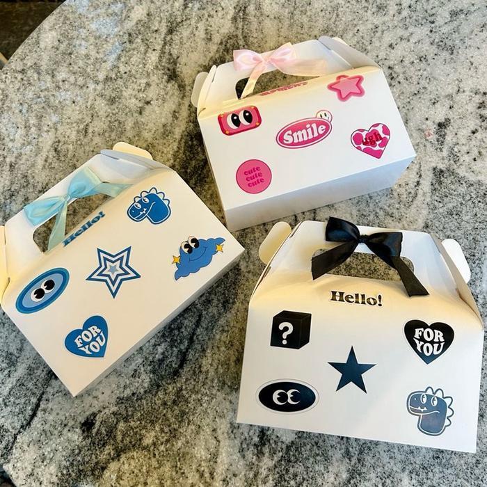 SALE HAMPERS GIFT BOX ISI SNACK+BONEKA LUCU /KADO UNTUK CEWEK COWOK/ GIFT UNTUK CEWEK / GIFT UNTUK