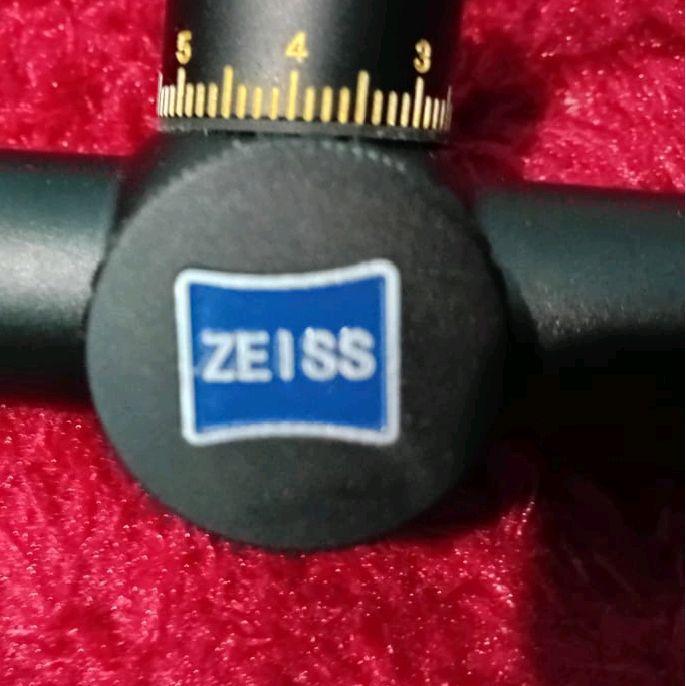 Zeiss Teleskop dengan Lensa Jernih dan Fokus Presisi untuk Pengamatan Astronomi Teropong Outdoor