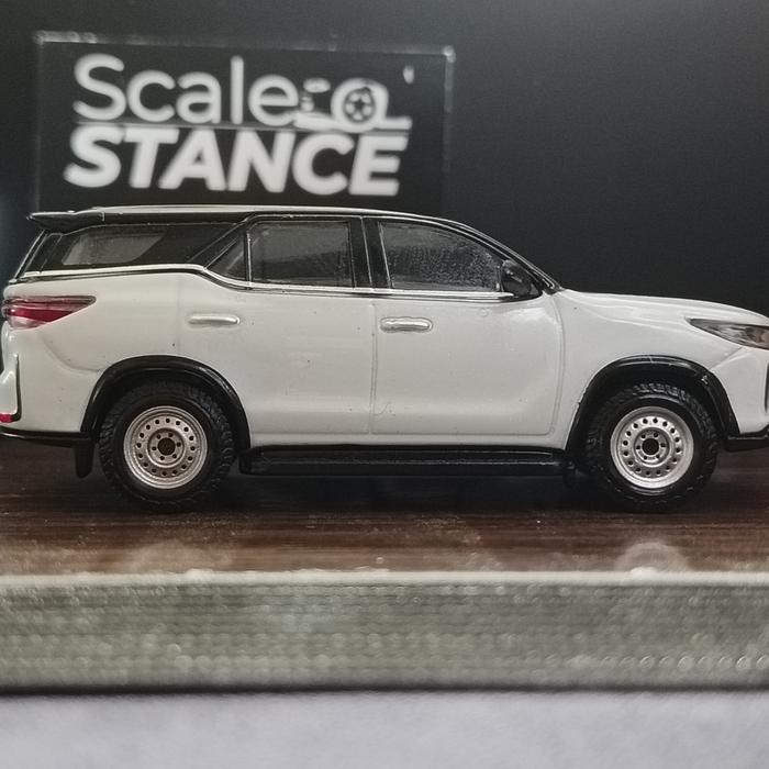 Velg Kaleng Diecast 11.4 Fortuner Suv