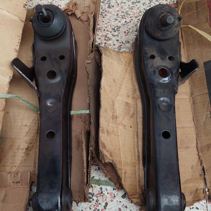 Lower Arm Corolla Ke30 Original