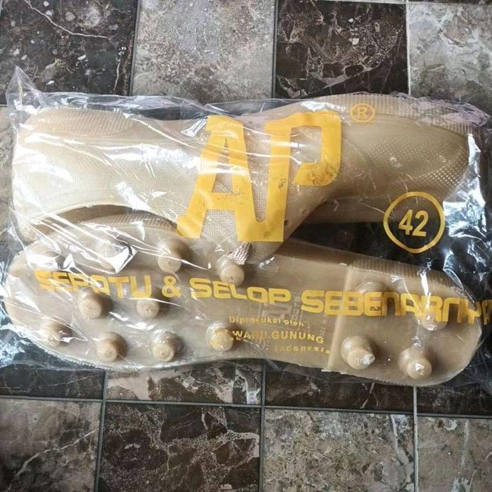 AP Boots 963 Cream Sepatu Kerja AP BOOT Warna Cream Sepatu Cucuk Sepatu Karet Multifungsi AP PUL