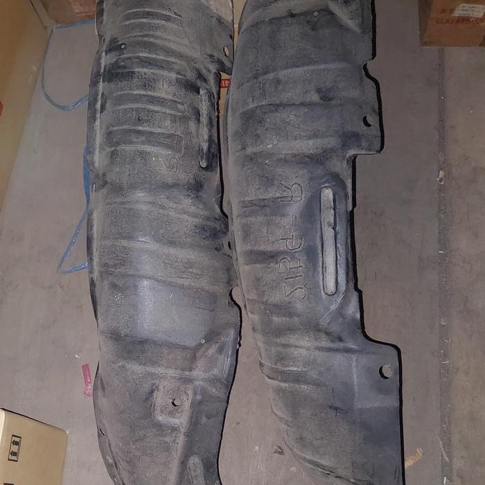 Liner Fender Corona Rt132 Tt132 Original