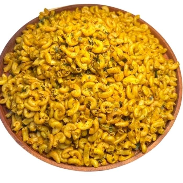 

New 1kg MAKRONI KRIUK-KRIUK PEDAS DAUN JERUK / makroni kriuk 1kg Cemilan Makaroni Food