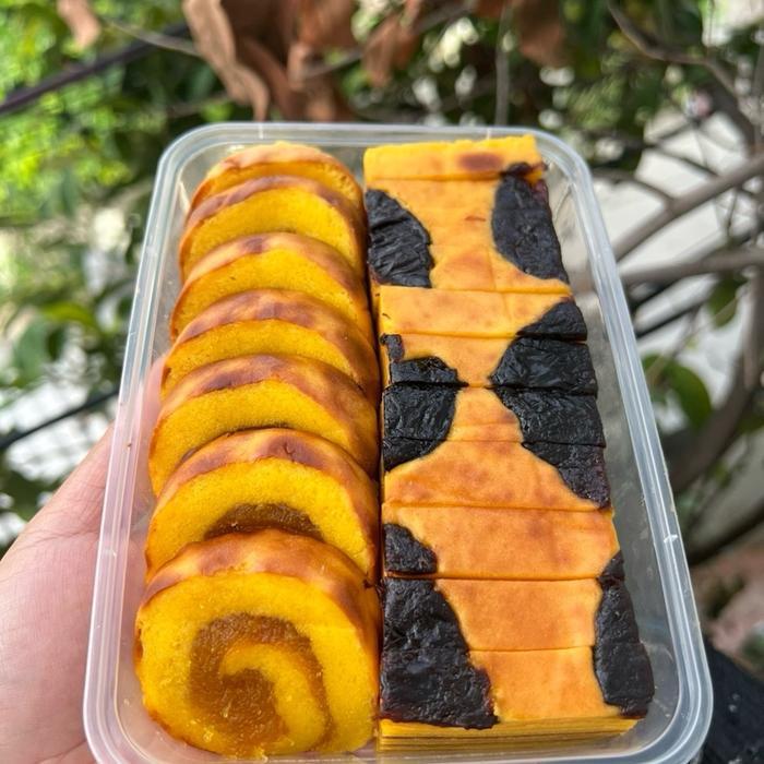 Paket Duo Rupa ( Lapis Legit Premium Prunes + Dan Lapis Gulung Nanas ) Non Tepung