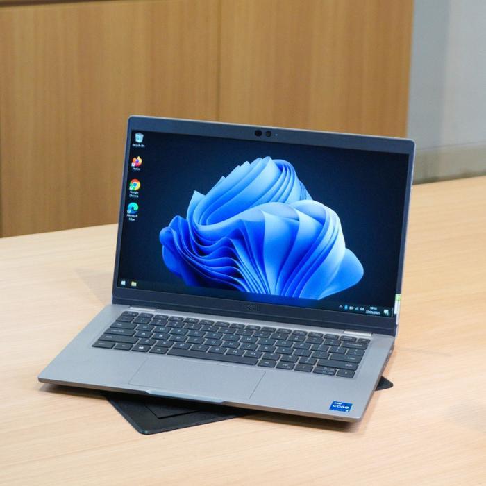 BARU Laptop DELL Latitude 5320 Core I5-1135G7 2.4Ghz RAM 16GB SSD 512GB Original Bergaransi GRADE