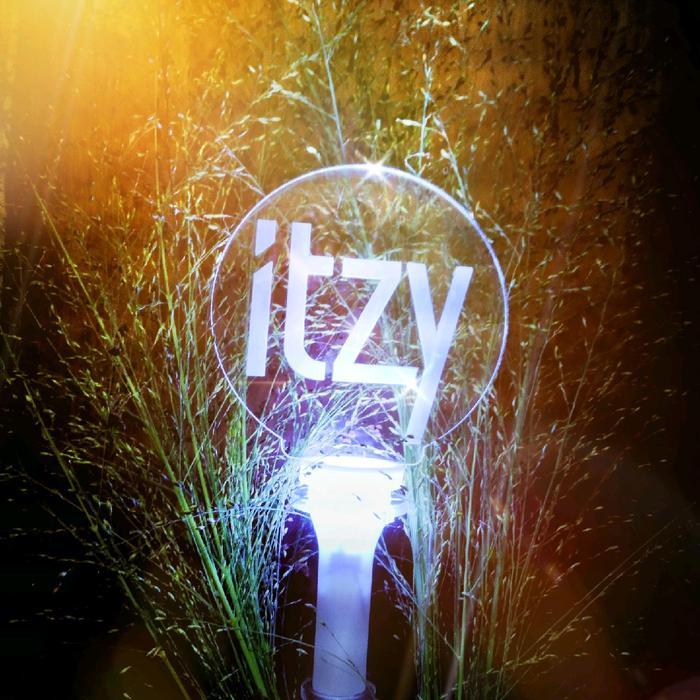 LIGHTSTICK FANMADE ITZY (KPOP)