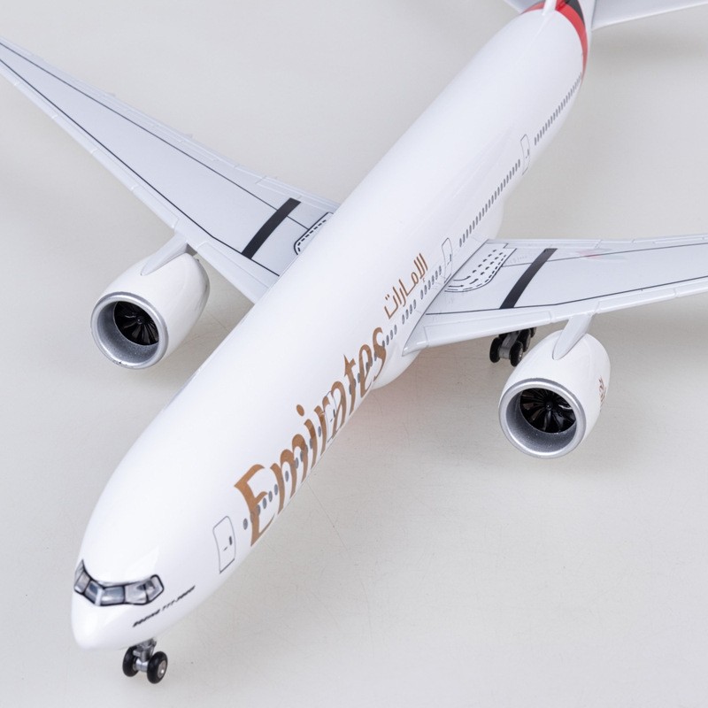 1157 Scale 47cm Emirates B777 Diecast Resin Airplane el Toy Kit with Stand Aviation Enthusiasts Gift