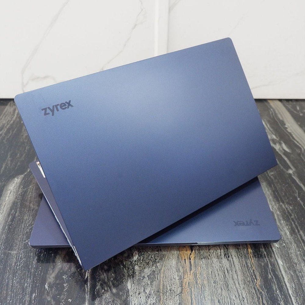 Laptop Zyrex Notebook D-TECH AMD Ryzen 5 3500U 8GB SSD 256GB Laptop Profesional Second Berkualitas B