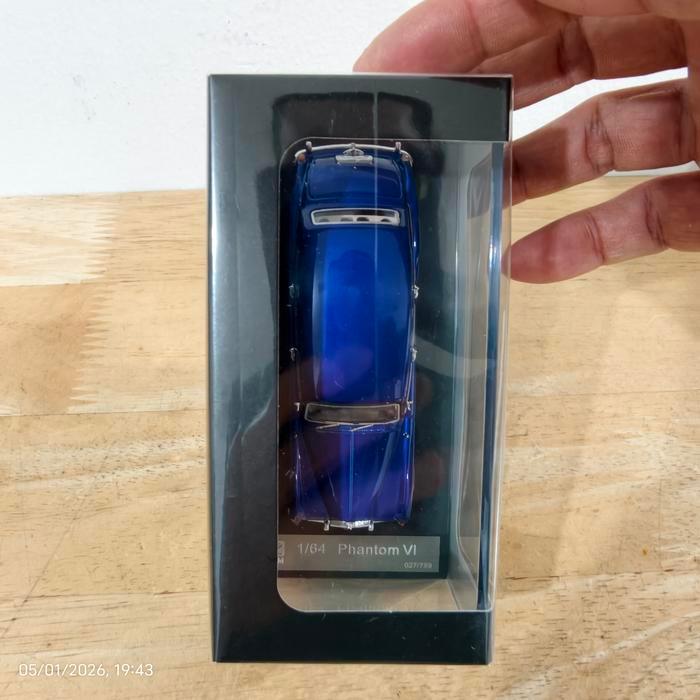DCM ROLLS ROYCE PHANTOM VI BLUE DIECAST KOLEKSI MOBIL MAINAN MINI SCALE 1/64 DENGAN KOTAK AKRILIK