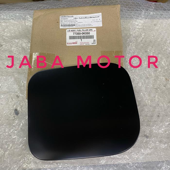 Plat Tutup Bensin Hilux Pikcup Single Cabin Tahun 2006-2015 Original 77350-0K050