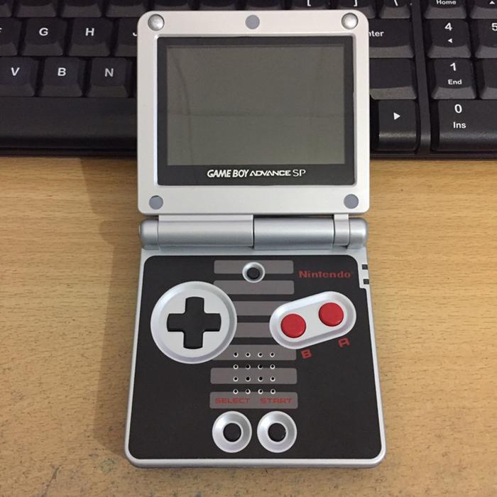 Gameboy Advance GBA SP 101 Nintendo Classic NES Edition