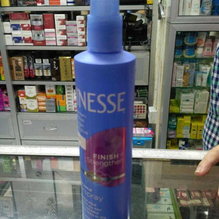 Finesse Hair Spray Cair