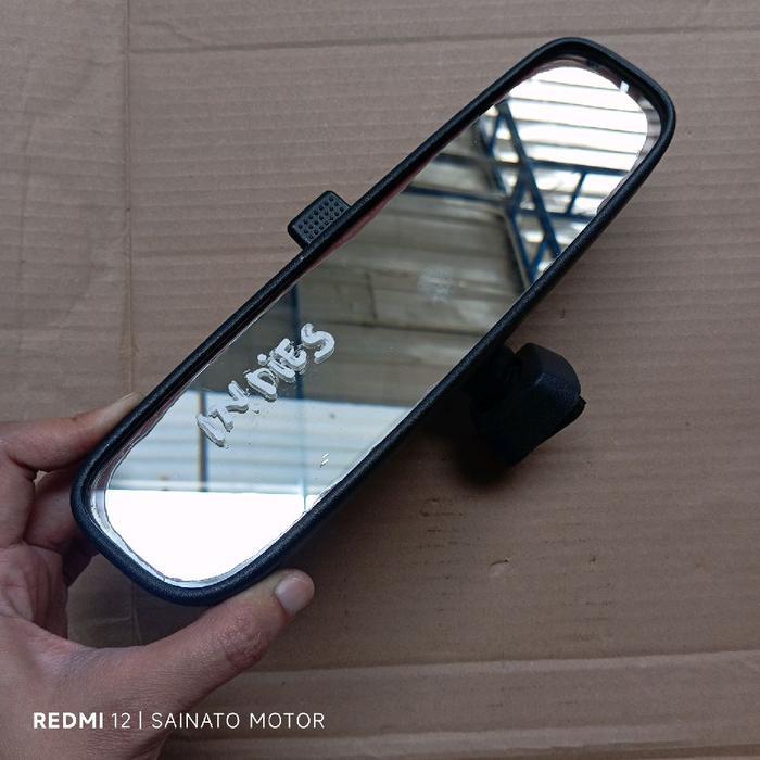 Spion kaca tengah toyota kijang innova diesel copotan