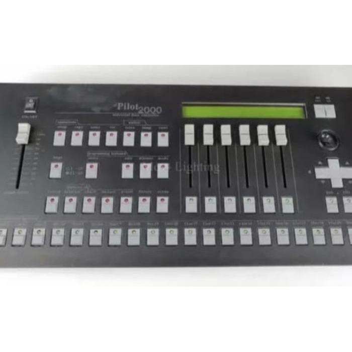 mixer pilot 2000 dmx - Model lama