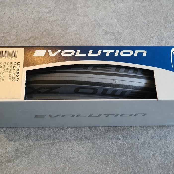 Ban Schwalbe Ultremo Zx 700X23C Clincher