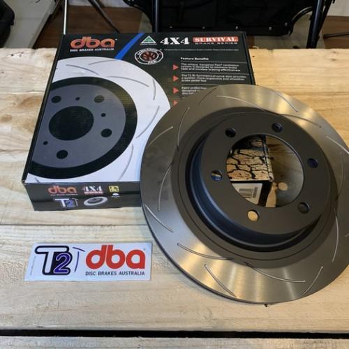 PIRINGAN ROTOR DISC BRAKE DBA T2 SLOTTED T. FORTUNER VNT TRD 06-14