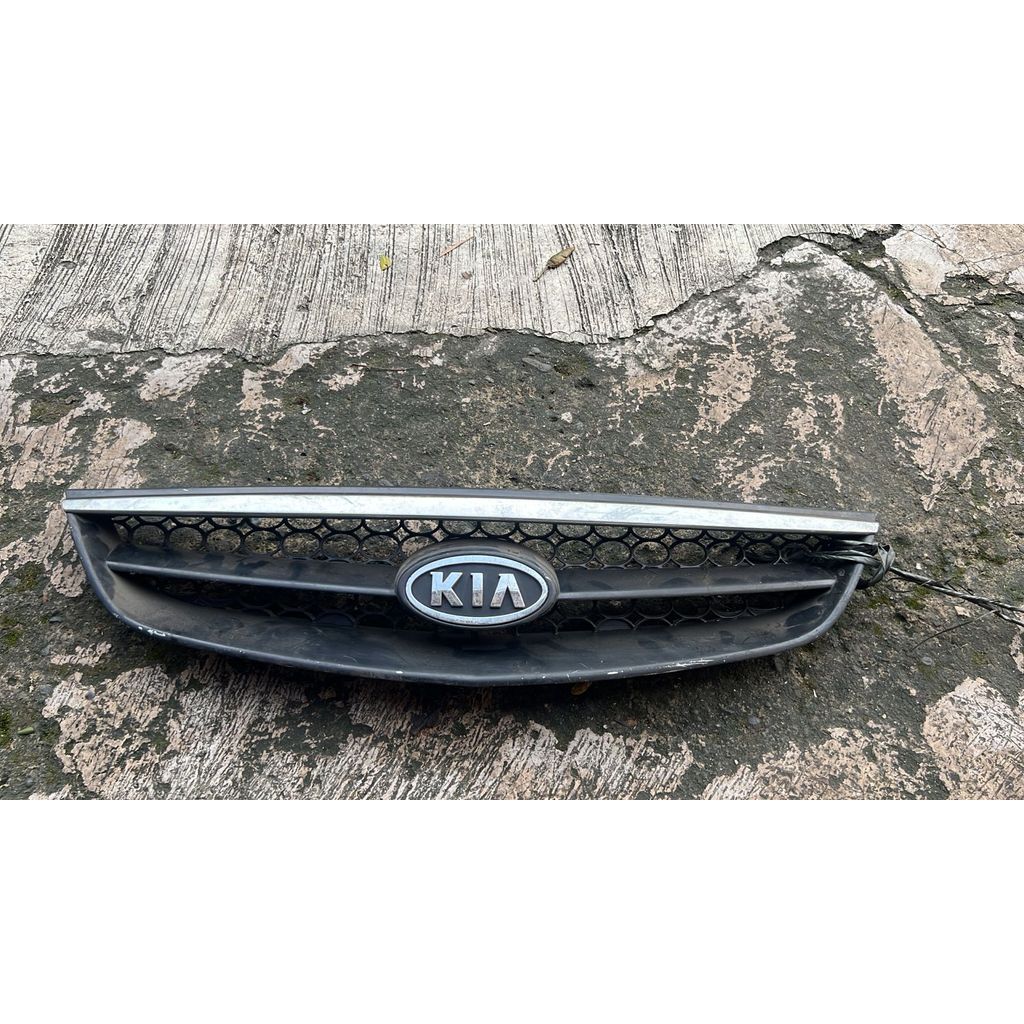 Grill kia shuma 2001 original