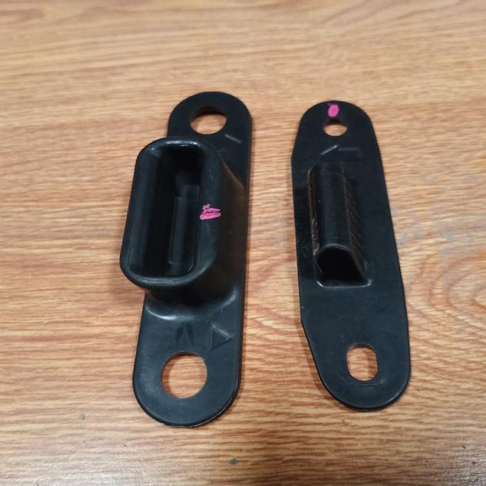 Plastik Stoper Pintu Sleeding Nissan Evalia Part
