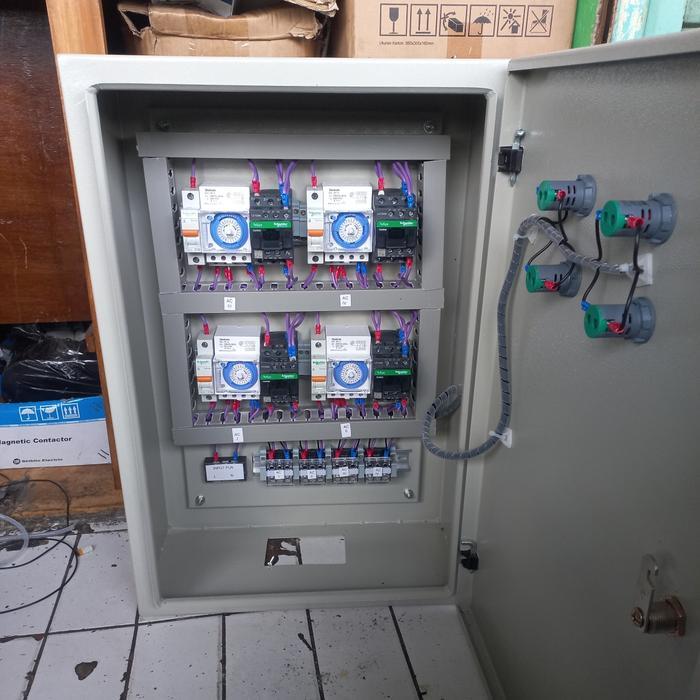 Panel Timer Otomatis 4 Output 1 input Panel Timer Otomatis 4 Ac