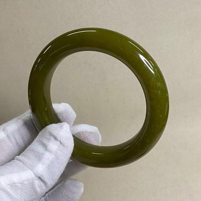 Gelang Bangle Alpukat Giok Xiuyu Asli Alami Bersertifikat