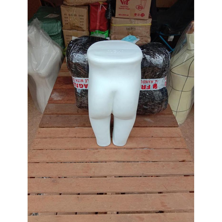 Patung Manekin Korset Celana Pendek Atau Dalaman Anak