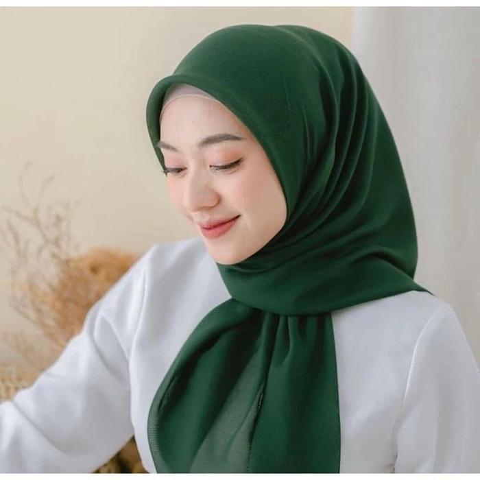 Hijab segiempat hijau botol bella square hijau botol hijab hijau botol kerudung segiempat