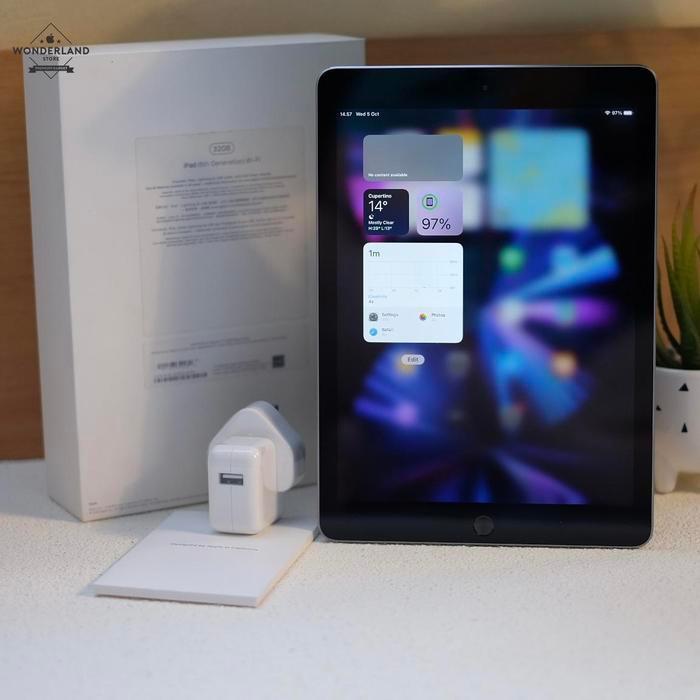 Second iPad 6 32GB WIFI ONLY Space Gray, Fullset Original, Mulus - 16GB