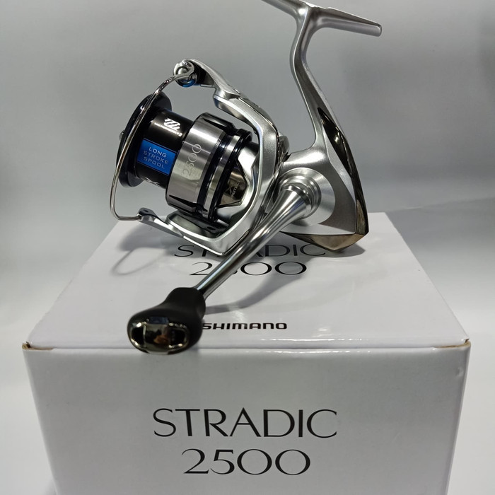 Reel Shimano new stradic 2019 2500FL