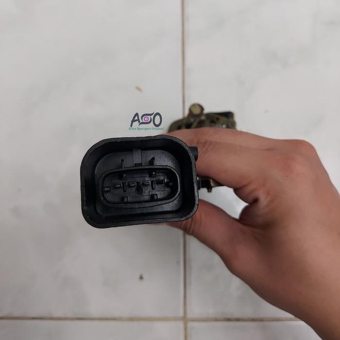 Baru Doorlock Door Lock Kunci Pintu Belakang Kiri Taruna 2003 Lelangan Ori Berkualitas