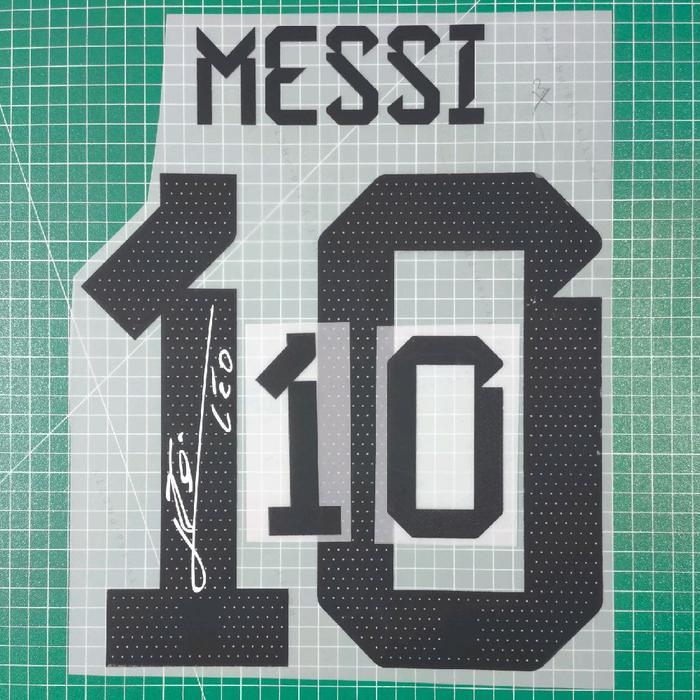 NAMESET ARGENTINA HOME AWAY 2022 + TANDA TANGAN SPECIAL EDITION MESSI POLY HK