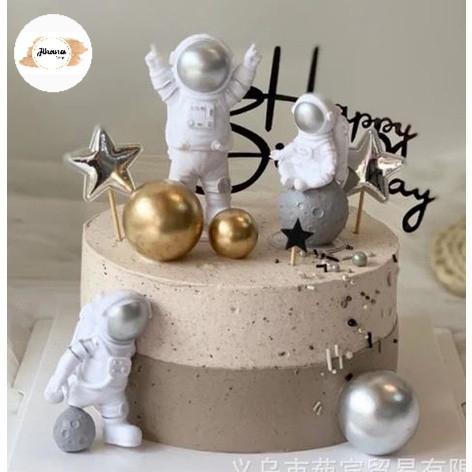 Terbaru Cake Topper Desain Astronot Luar Angkasa