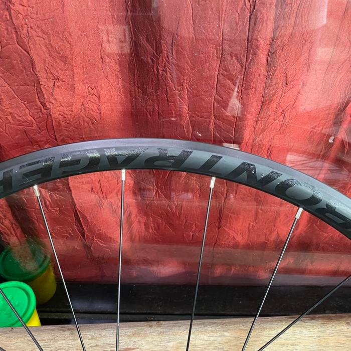 TERBARU Wheelset Bontrager Affinity TLR Disc Brake R1 700 x 25 No DT Swiss 470