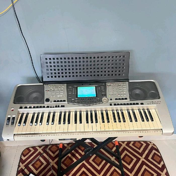 Keyboard  YAMAHA PSR-2000