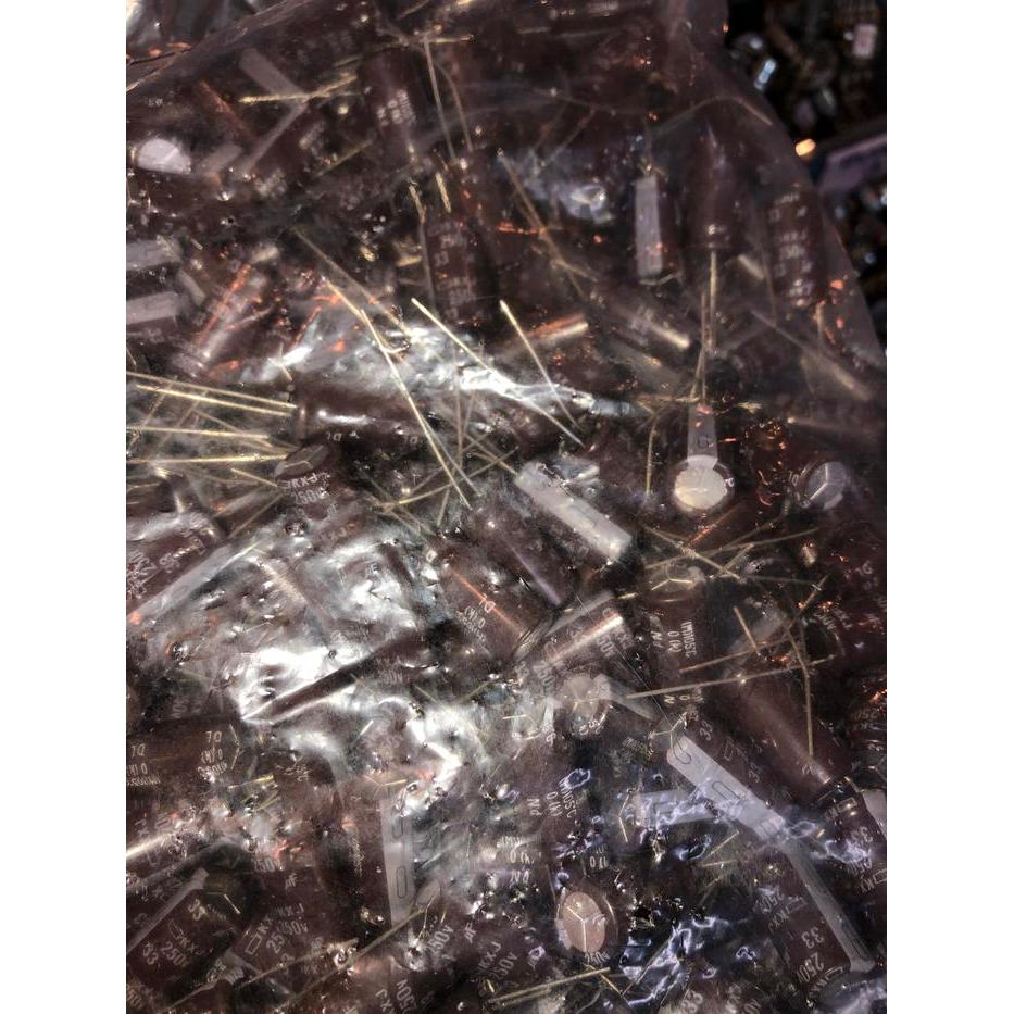 Kapasitor Capacitor ELCO 33uf 250v / 33 uf 250 v / 33uf250v