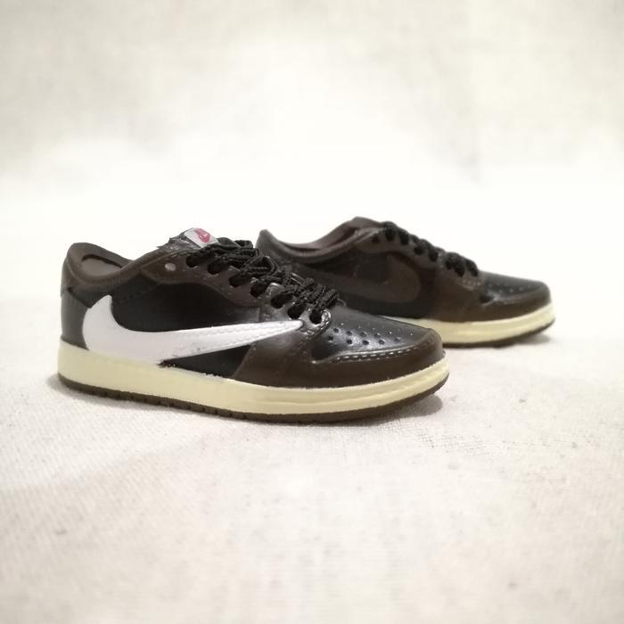 Ready AJ1 LOW TRAVIS SCOTT BLACK ROPE 3D SNEAKERS KEYCHAIN MINIATUR