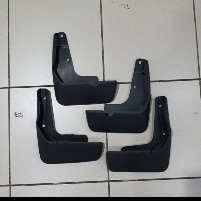 Karpet Lumpur/ Mud Guard / Penahan Lumpur Mobil Avanza Veloz 2012-2018