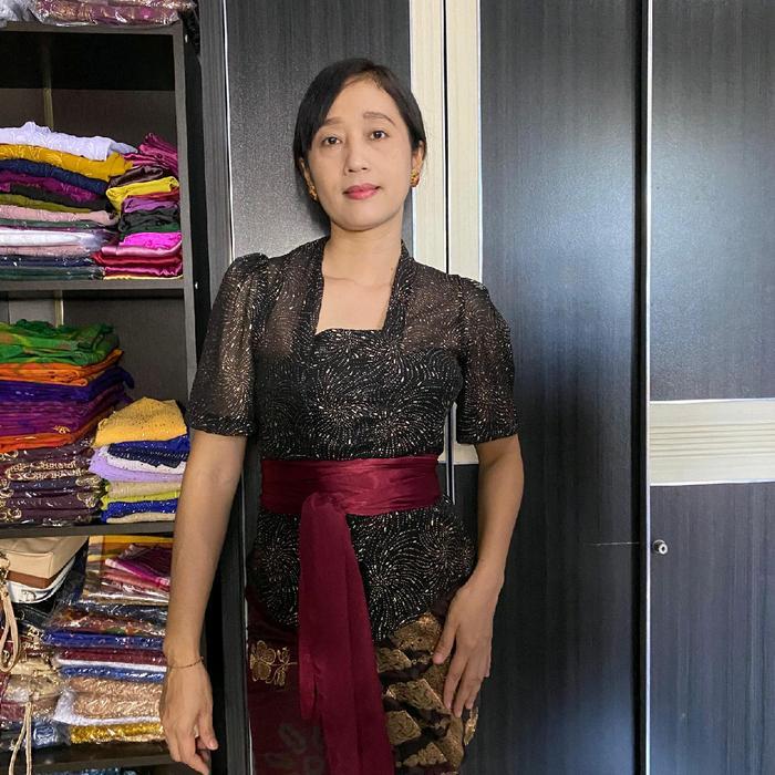 Kebaya Lengan Pendek Rumbai Kombinasi Payet Wanita Atasan