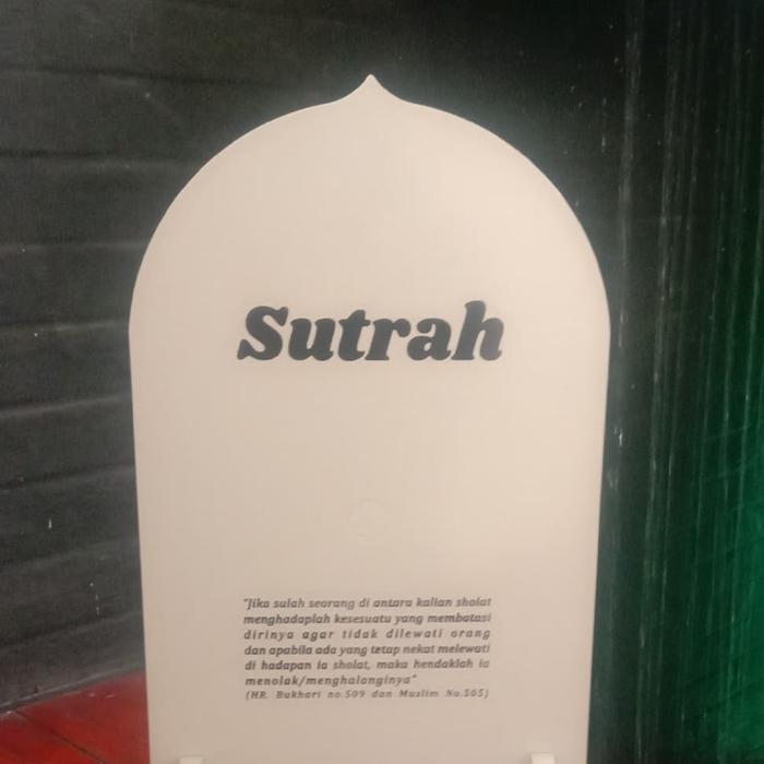 SUTRAH PLASTIK, PEMBATAS SHALAT