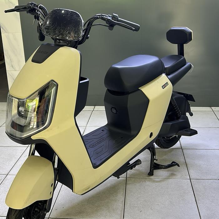 SAIGE Sepeda Listrik M-Latte Dewasa Model Modern Motor 500W Jarak 40-50km Top Speed 45km/h Baterai 4