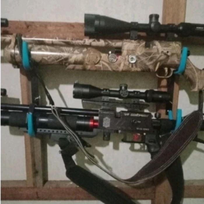 TERMURAH rak gantungan senapan di dinding besi gantungan senapan di dinding rak READY STOCK